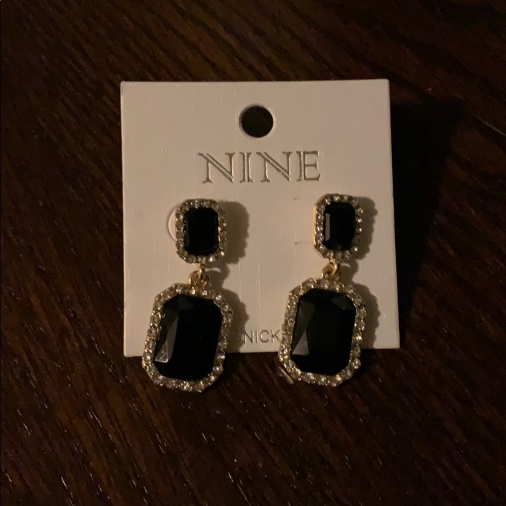 Nine Black dangle earrings